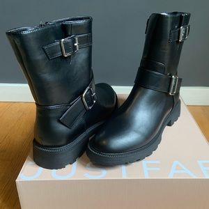 🌟3/$15! NWT JustFab Black Faux Leather Double-Buckle Booties